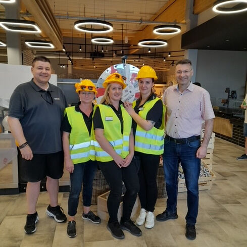 EDEKA Baustellenfest gut besucht - Erlös geht an Jugendfeuerwehr