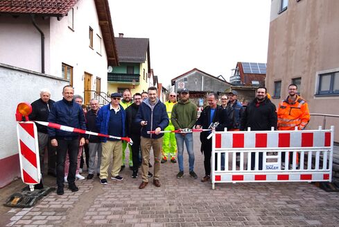 Saniertes Teilstück der Friedhofstraße wieder für Verkehr freigegeben