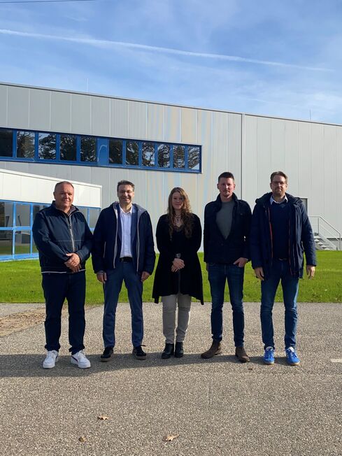 Freude über ein neues Unternehmen jonastone im Gewerbegebiet ansässig Kronau 